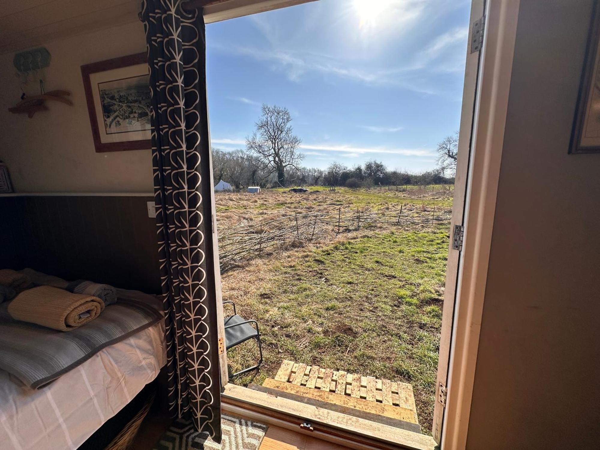 Hotel Buzzard Holt Hosting Buckingham Exterior foto